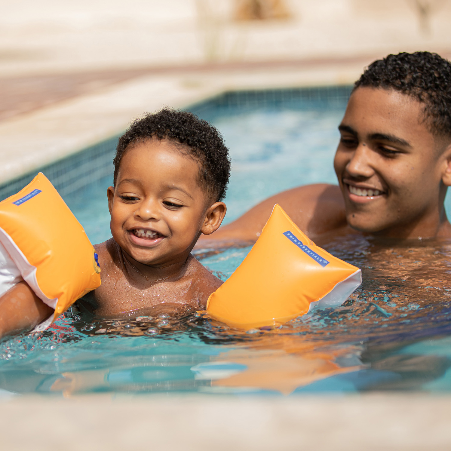 Swim Essentials | Schwimmflügel 0-2 Jahre | MONO Orange